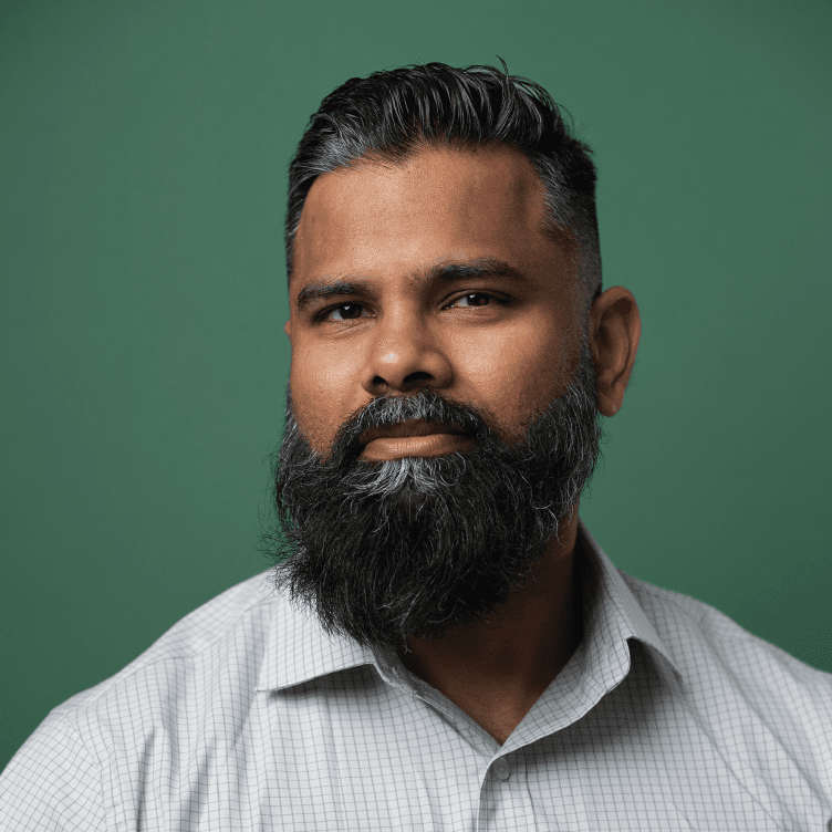 Veda Panneershelvam is a co-founder and CTO of Phaidra, with vast experience from Deepmind in developping neural networks and artificial intelligence systems using reinforcement learning